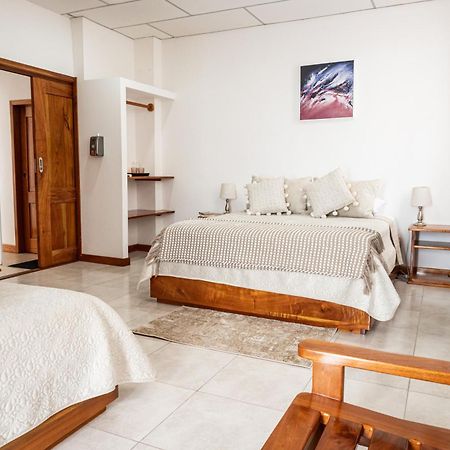 Hotel Ayre By Baltra Puerto Ayora  Eksteriør billede